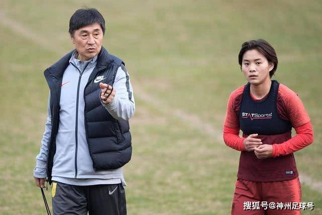 尼日利亚新国足名单公布，奥斯梅恩与卢克曼领衔